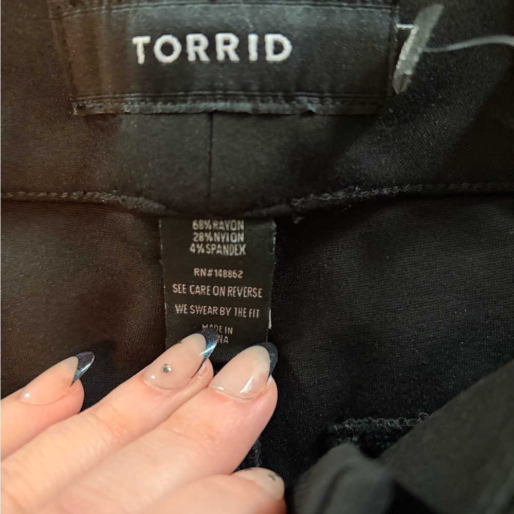 Torrid Black Button-Front Pants NWT - Picture 3 of 4